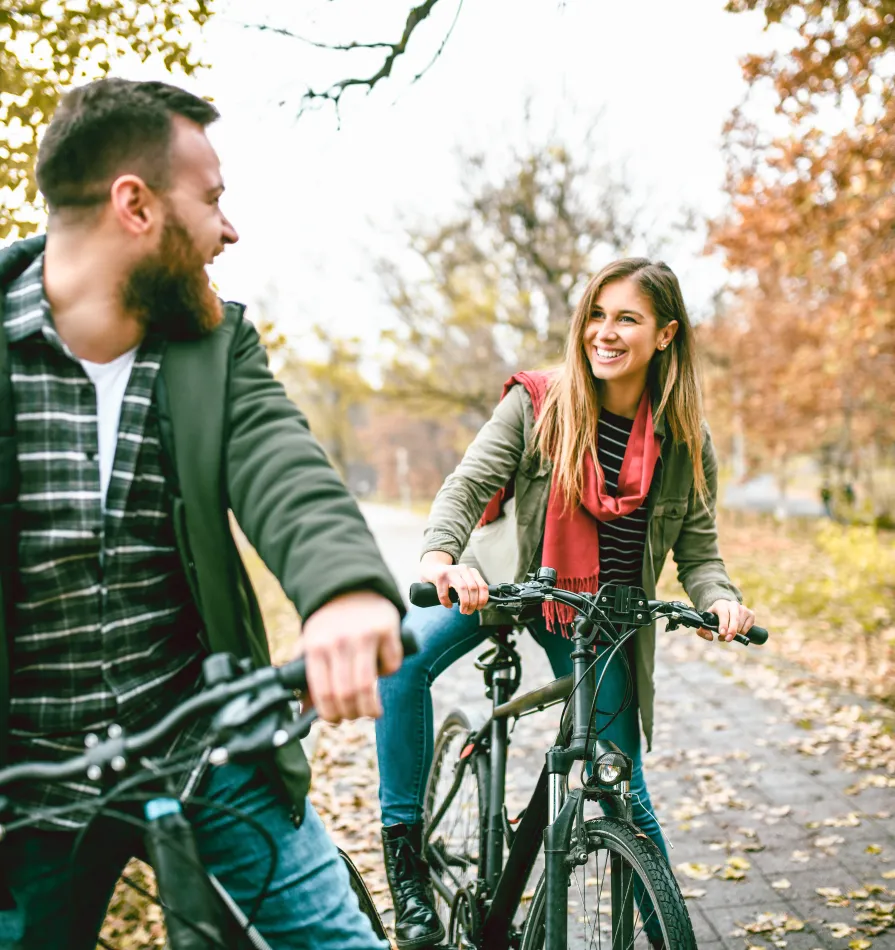 Personas en bicicleta