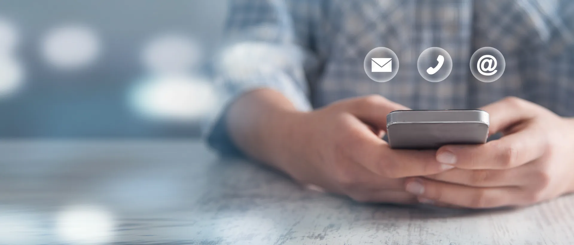 Contacta con nosotros